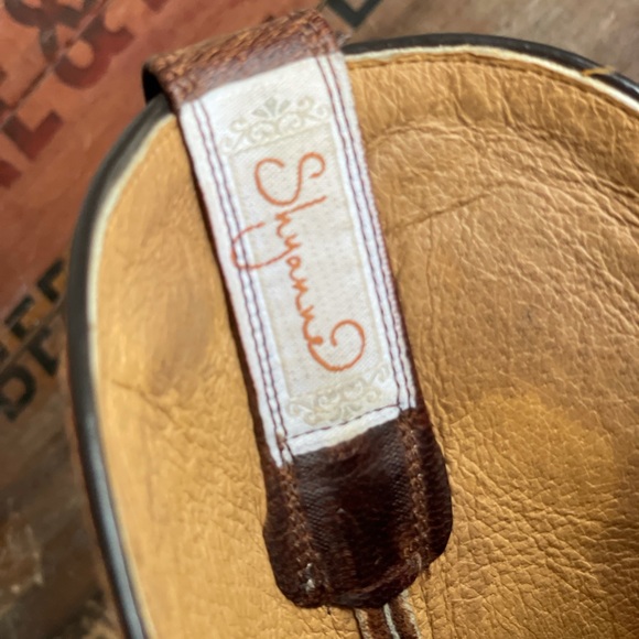 Shyanne Boots Floral Embroidery - Picture 7 of 9